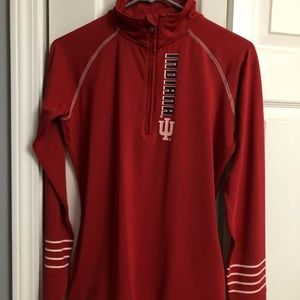 IU zip up pullover